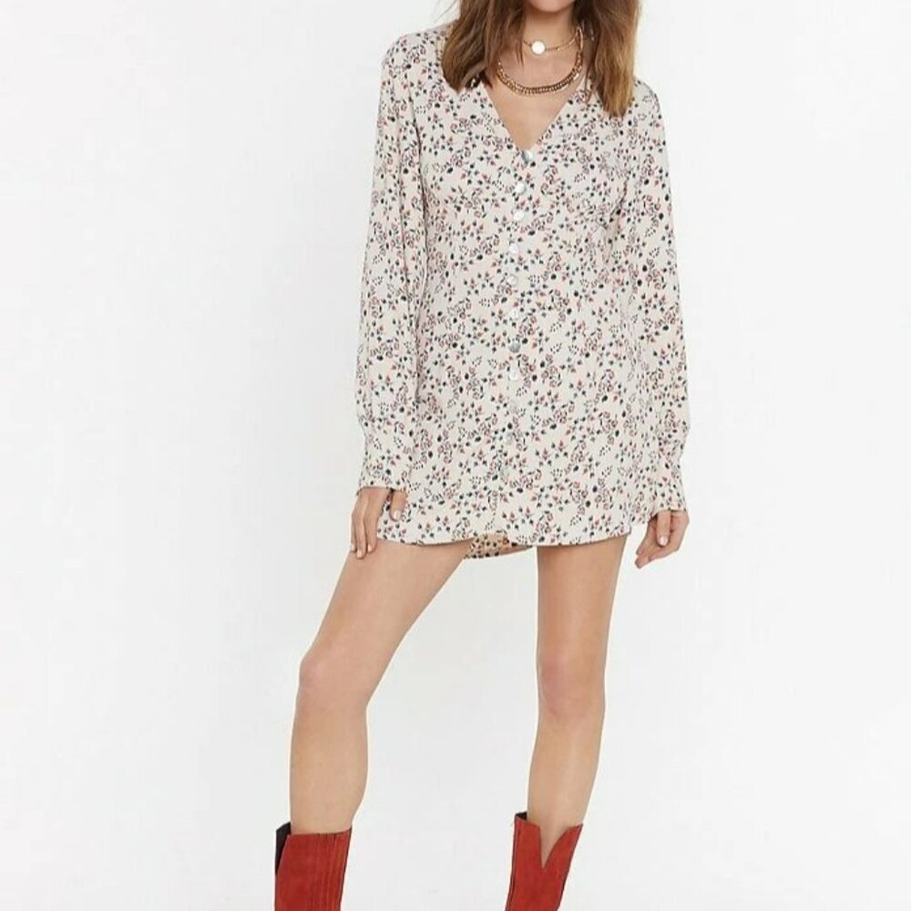 NASTY GIRL Sunny Daze Ditsy Floral Cream Mini Dress Sz 8 Festivals Garden GIrl